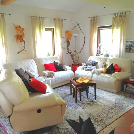 فندق مبيت وإفطار Casa Edith *